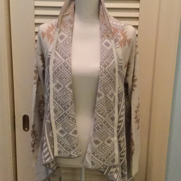 Pink Rose Aztec Print Sweater - Picture 2 of 5